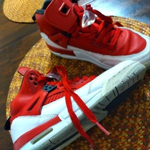 Retro Nike Jordan's youth size 3.5